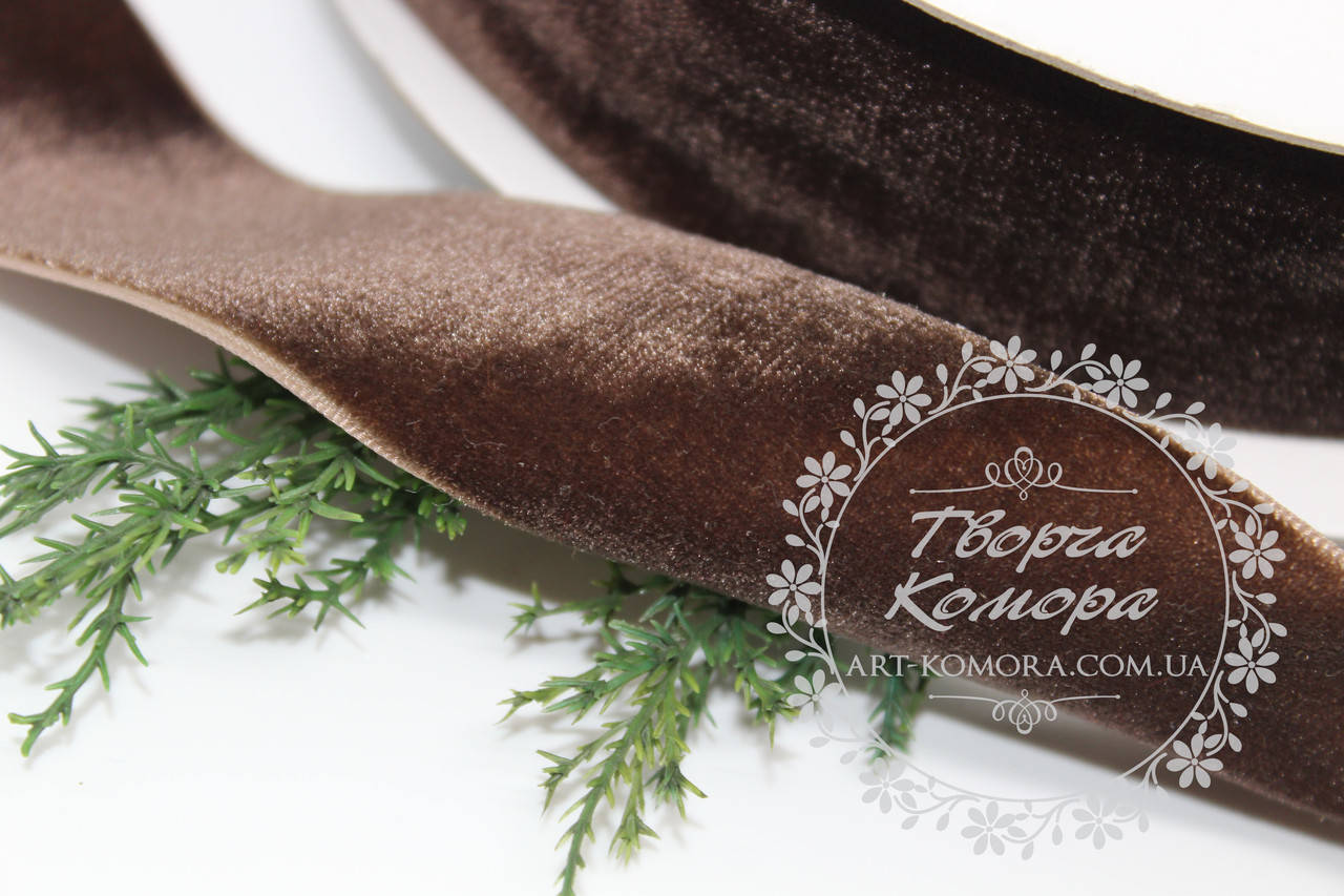 

Лента велюровая (бархатная) коричневая, 4 см
