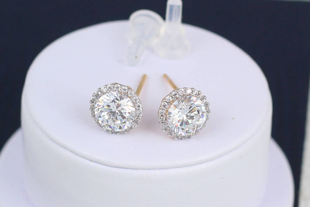 

Серьги гвоздики Xuping Jewelry камень 8 мм золотистые