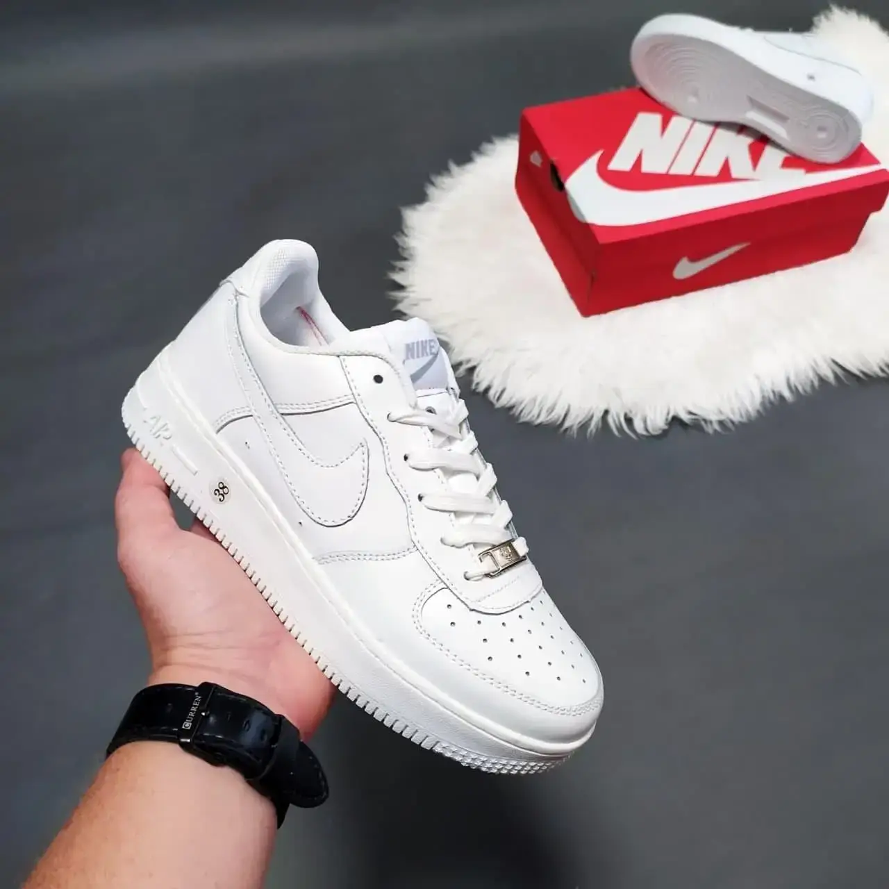 

Женские кроссовки Nike Air Force White 40, Белый
