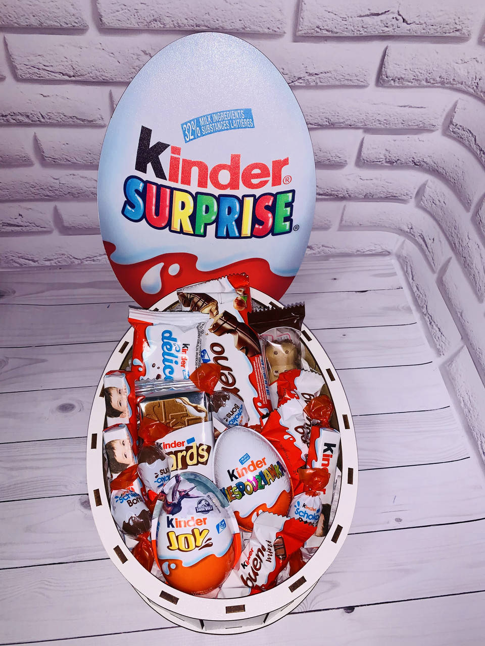 

Kinder box в деревянной коробке киндер
