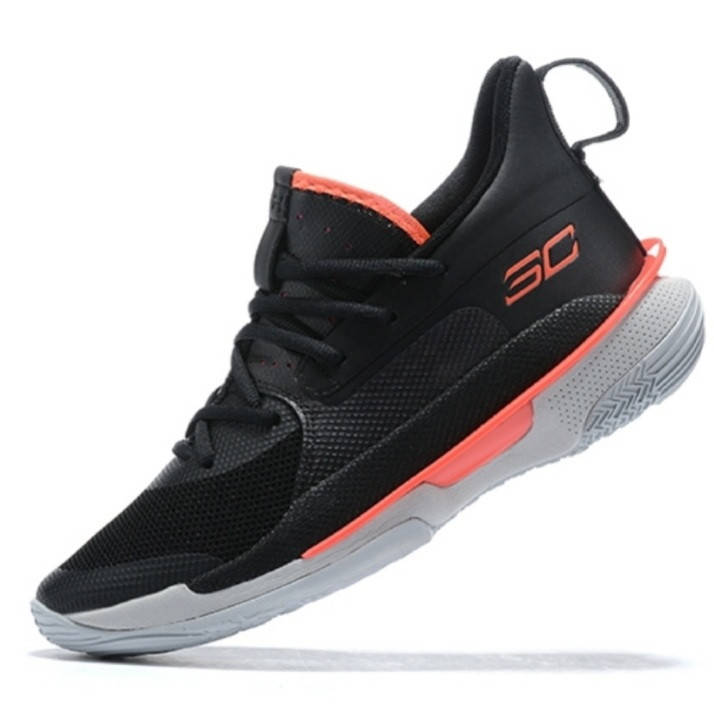 

Кроссовки мужские UA Curry 7