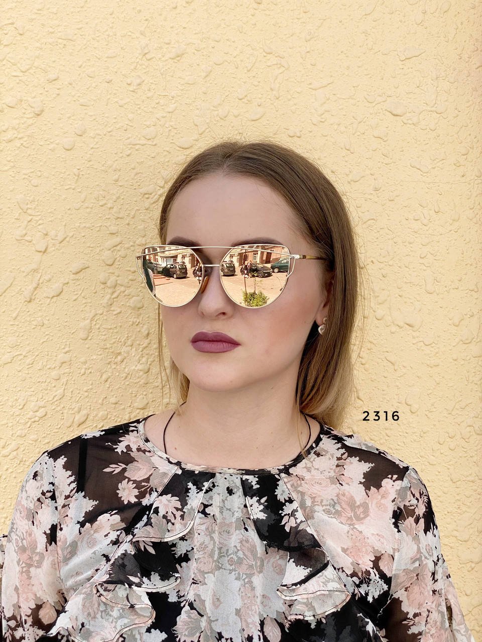 

Солнцезащитные очки цвет пудра в золотой оправе, Золотистый