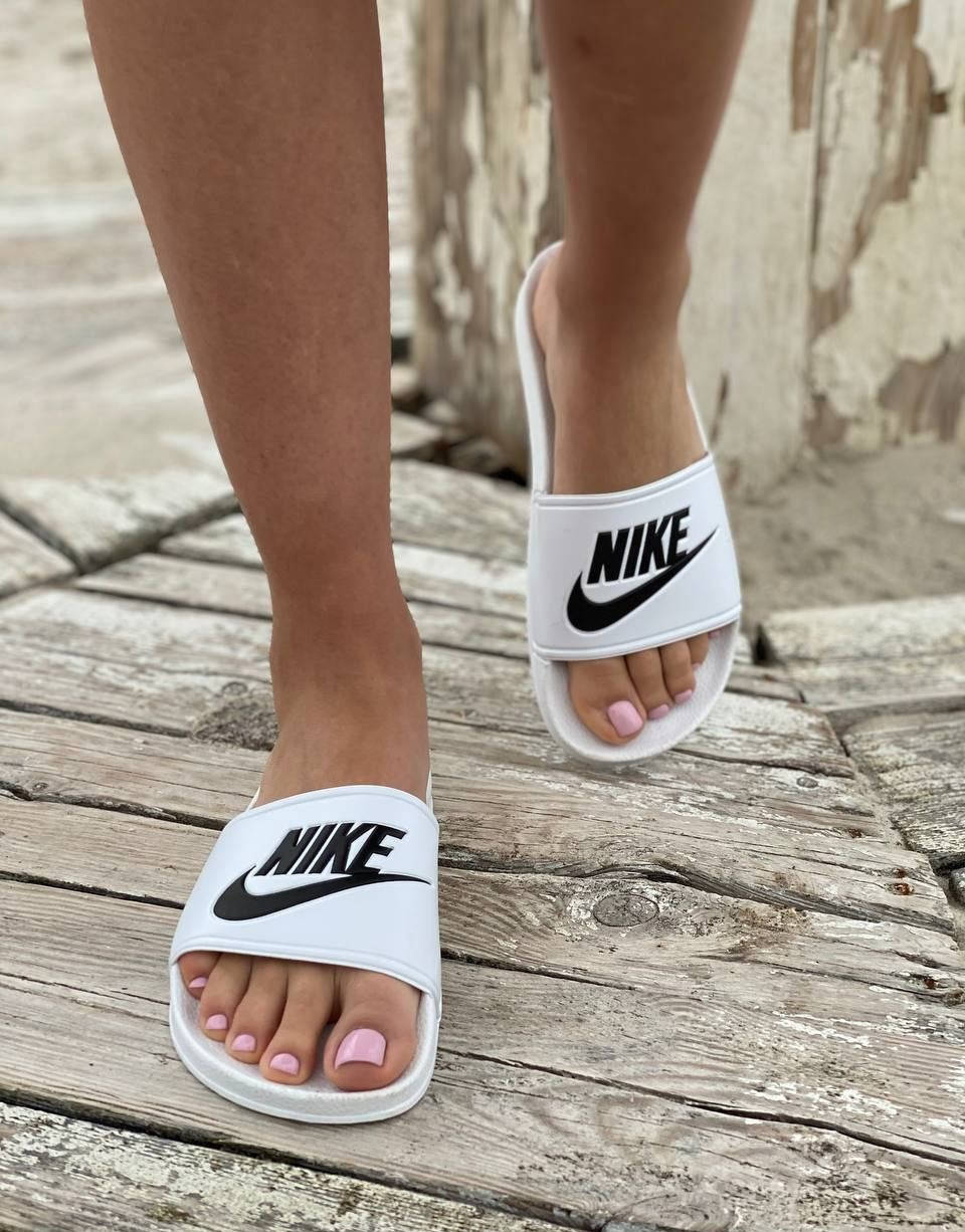 

Женские шлепанцы найк белого цвета летние, Женские шлепки Nike белые турецкие