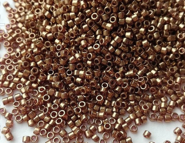 

Японський бісер Miyuki Delica 11/0 DB0022L - Metallic Lt.Bronze