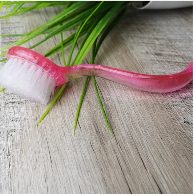 

Щетка для ногтей LPnails большая, Разные цвета