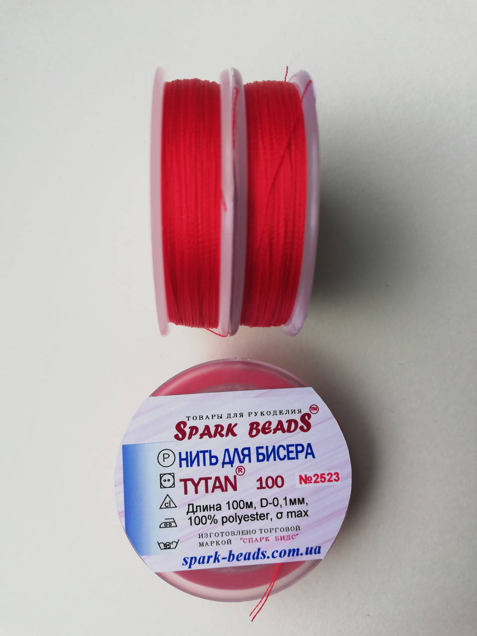 

Нитки ТYTAN 100 №2523 Червоний, Белый