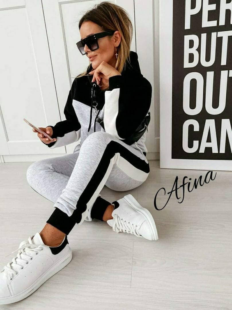 

Женский спортивный костюм серый SKL92-289455