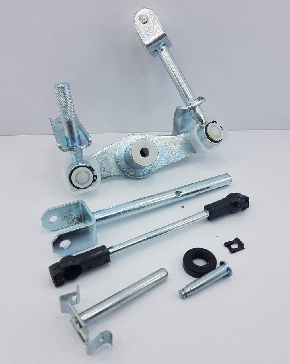 

Кулиса КПП Лачетти 1.6, 1.8 (в сборе) DW motor Корея
