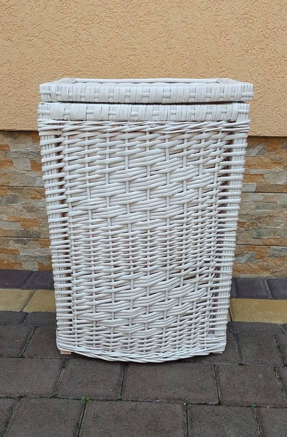 

Корзина для белья “белая” большая