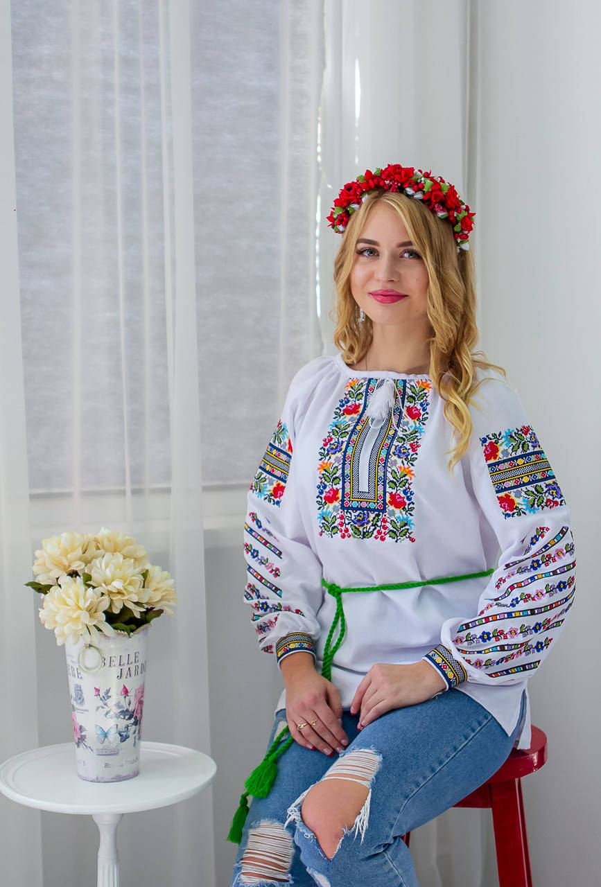 

Вишиванка жіноча Весняні квіти домоткане полотно