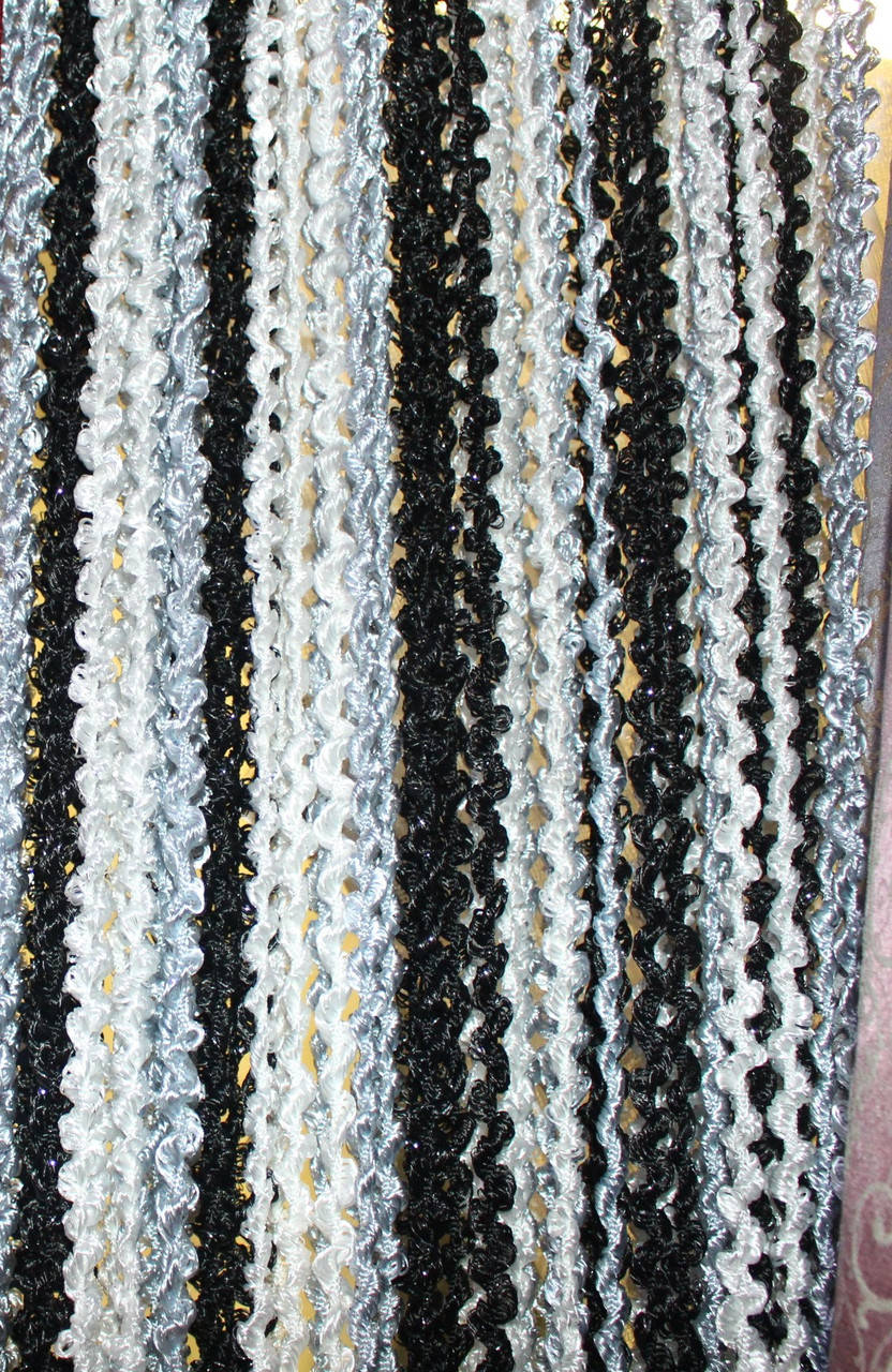 

Нити-кисея Спиральки черно-бело-серый цвет