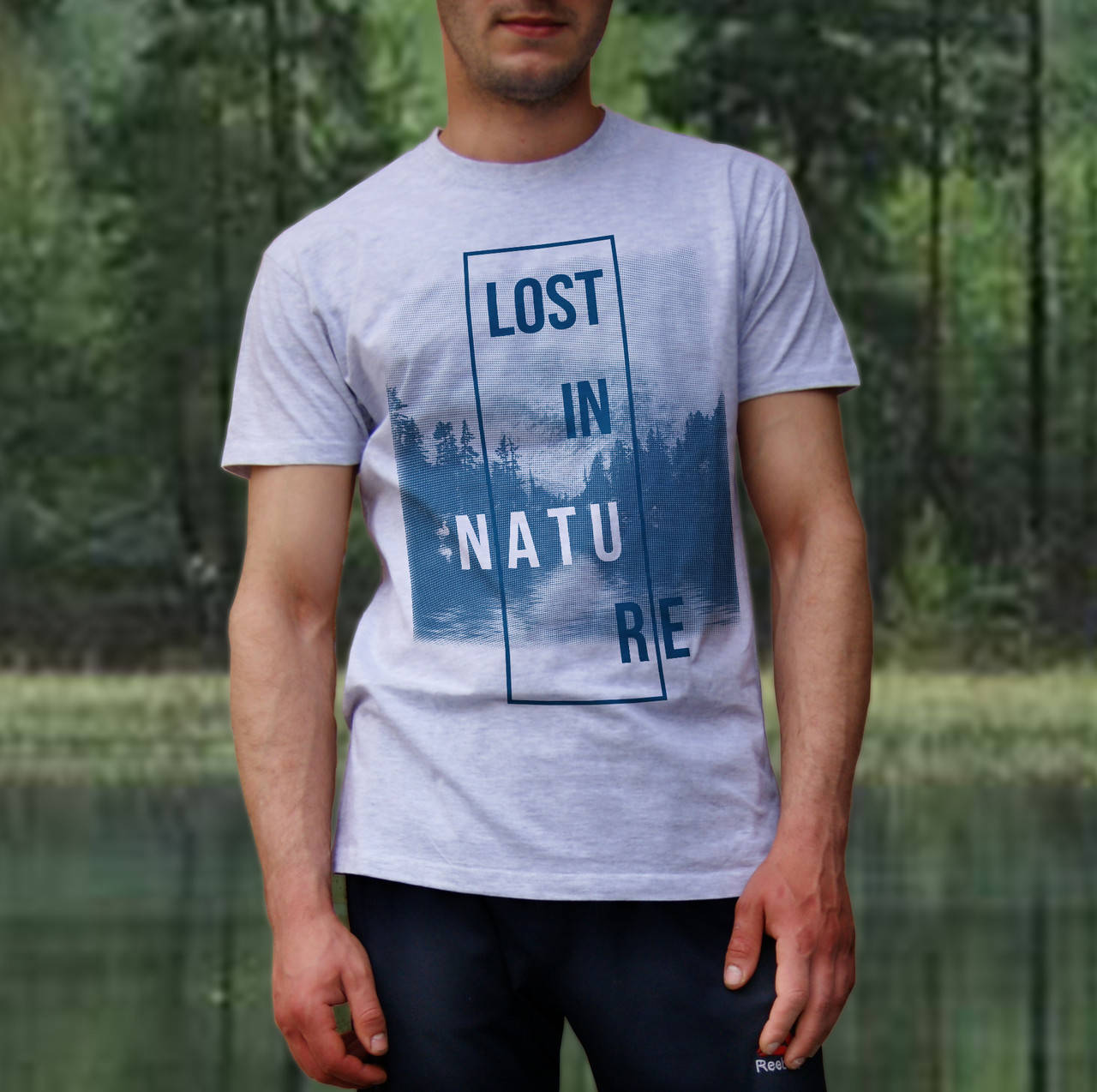 

Мужские футболки светлые с рисунком LOST IN NATURE