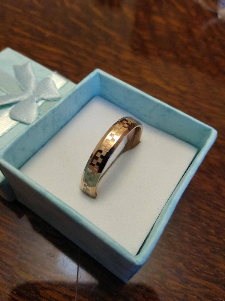 

Кольцо Cartier обручальное!