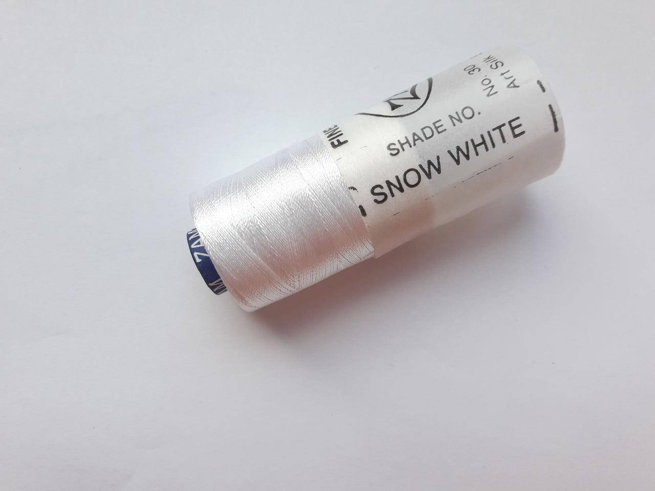 

Нитки шелковые вискоза, для ручной и машинной вышивки, для серг-кисточек Індія.. Білі., Белый