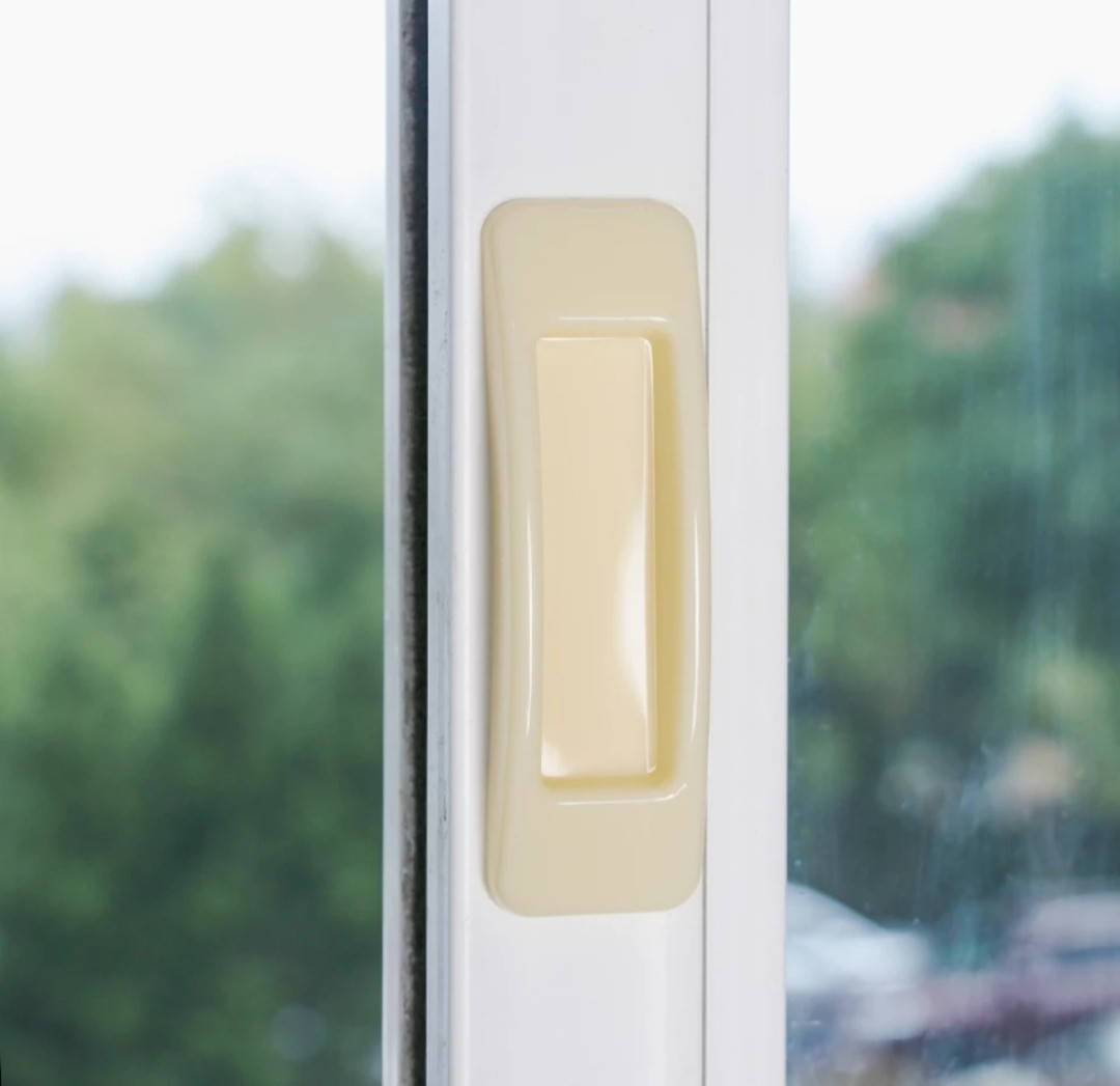 

Набор самоклеющихся пластиковых ручек. 2шт. Бежевые