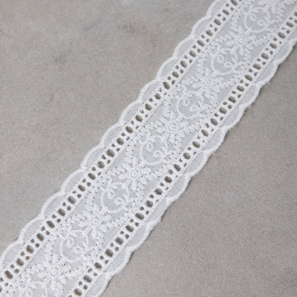 

Кружево Прошва Хлопковое Цветочки ширина 4.5 см БЕЛОЕ, Белый