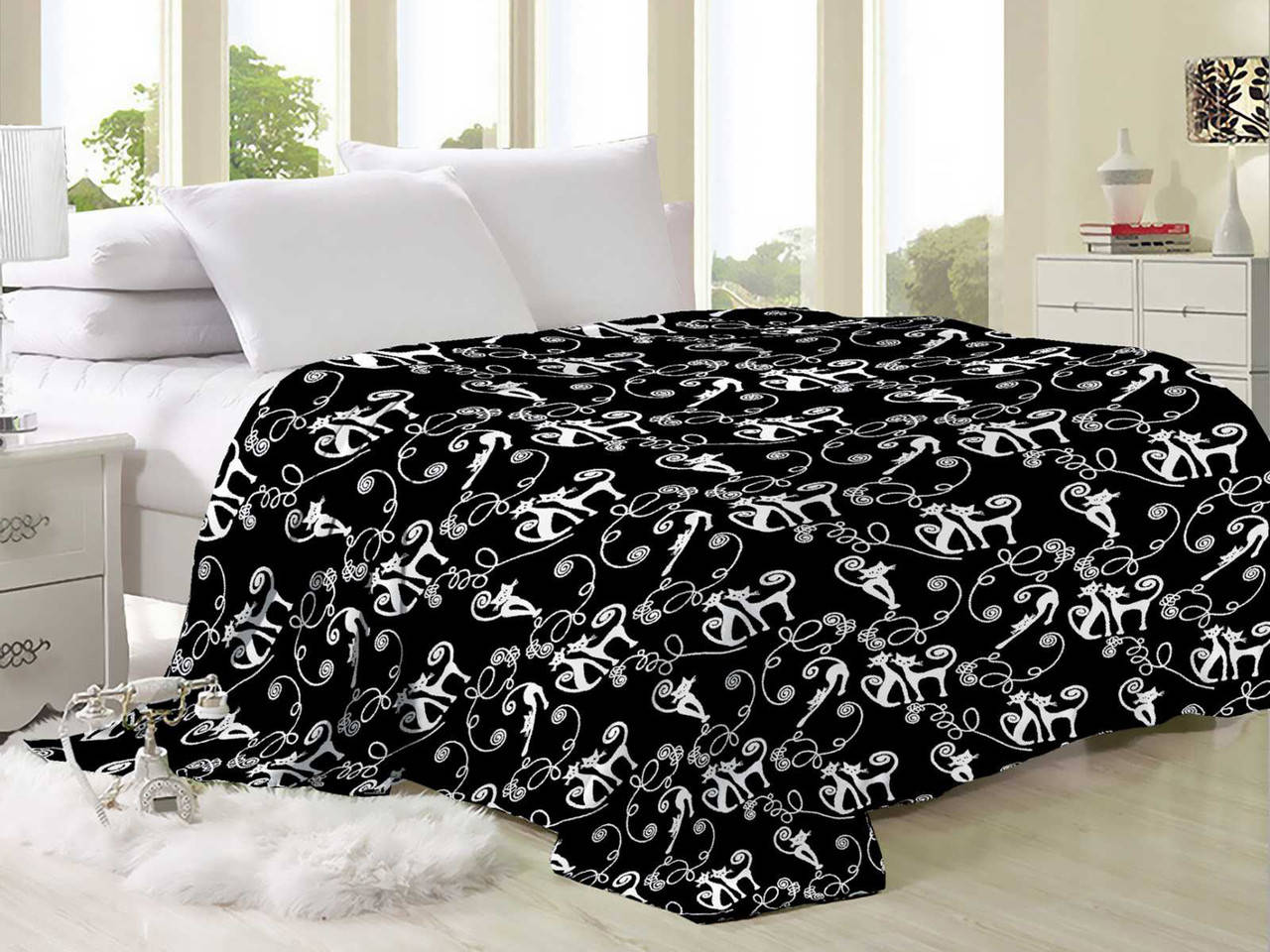 

Плед-покрывало из микрофибры "Белая кошка на черном" (160х210)