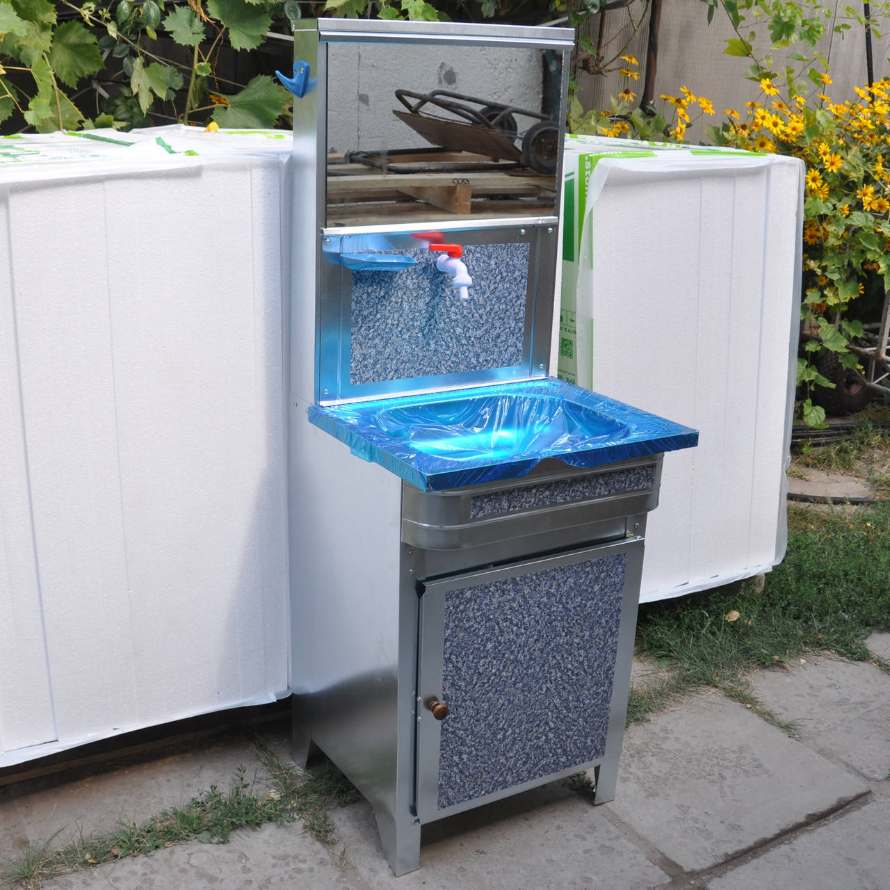 

Умывальник стандарт 10л. мойдодыр .(мойка нержавейка)