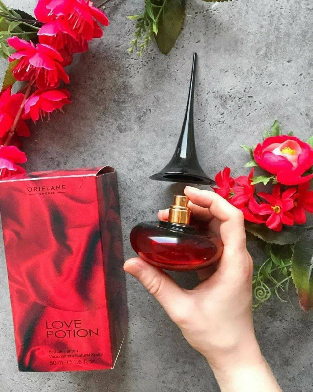 

Парфумована вода Love Potion 50мл