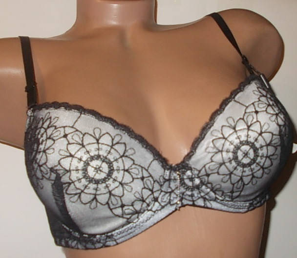 

Бюстгалтер LuLoLa 85В с пуш-ап на поролоне белый с черным кружевом лифчик, Разные цвета