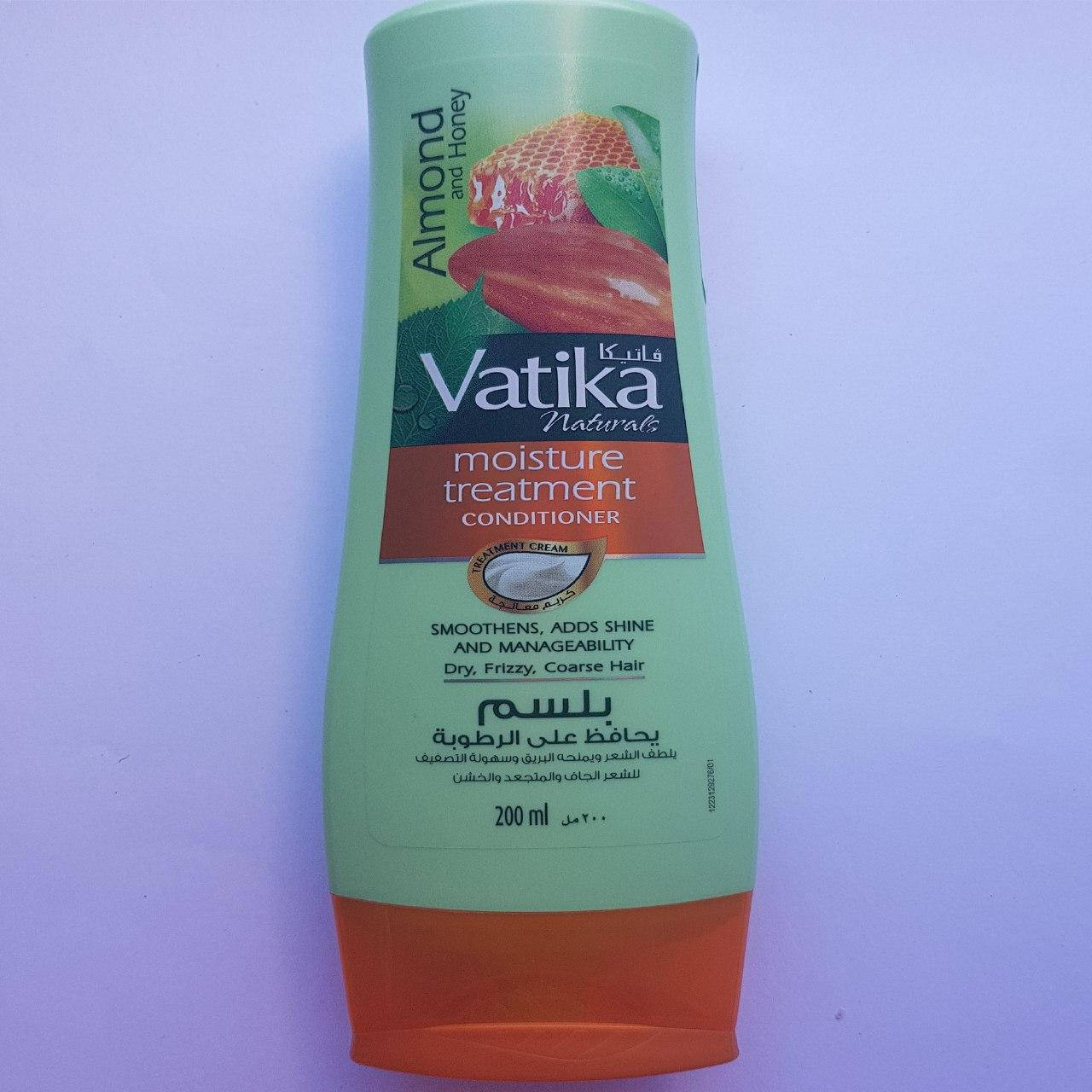 

Кондиционер для волос Увлажняющий со сладким миндалем Dabur Vatika 200 мл