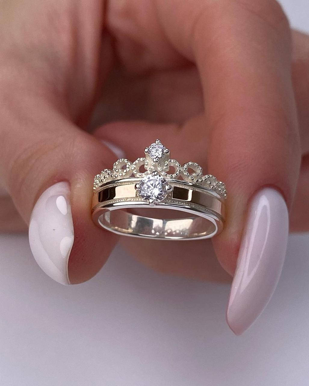 

Кольцо серебряное*Корона* 925 пробы с золотом 375 пробы,вставка:Циркон.