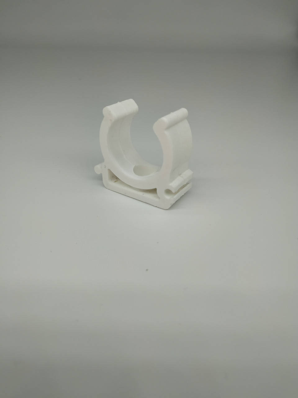 

Крепление полипропиленовое Berke Plastik 20мм (белый)