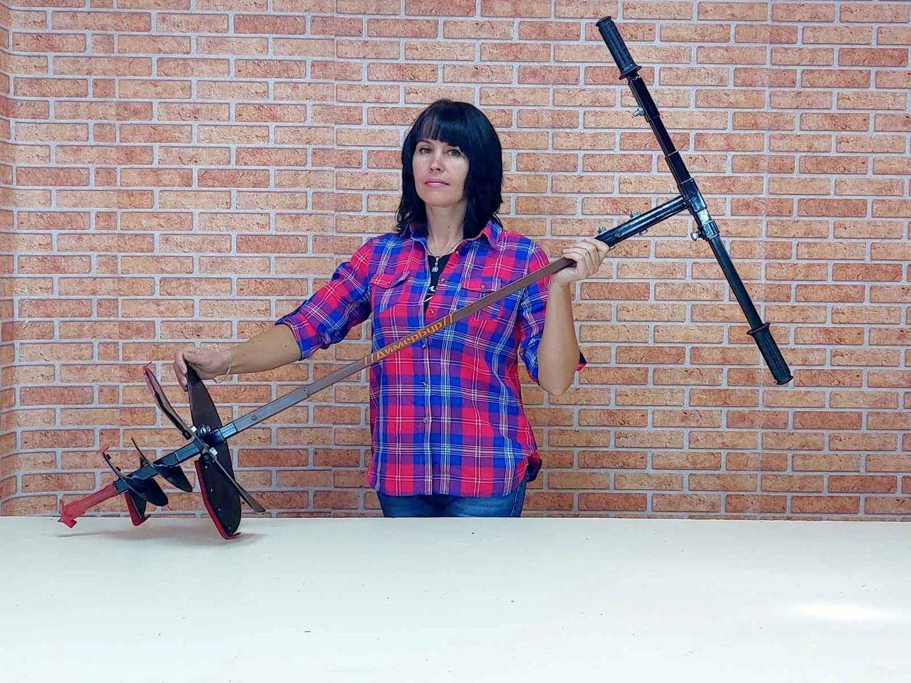 

БРС350 "Будiвельний". Диаметр 300 мм. Проходная фреза 150 мм. Глубина бурения 1900 мм.