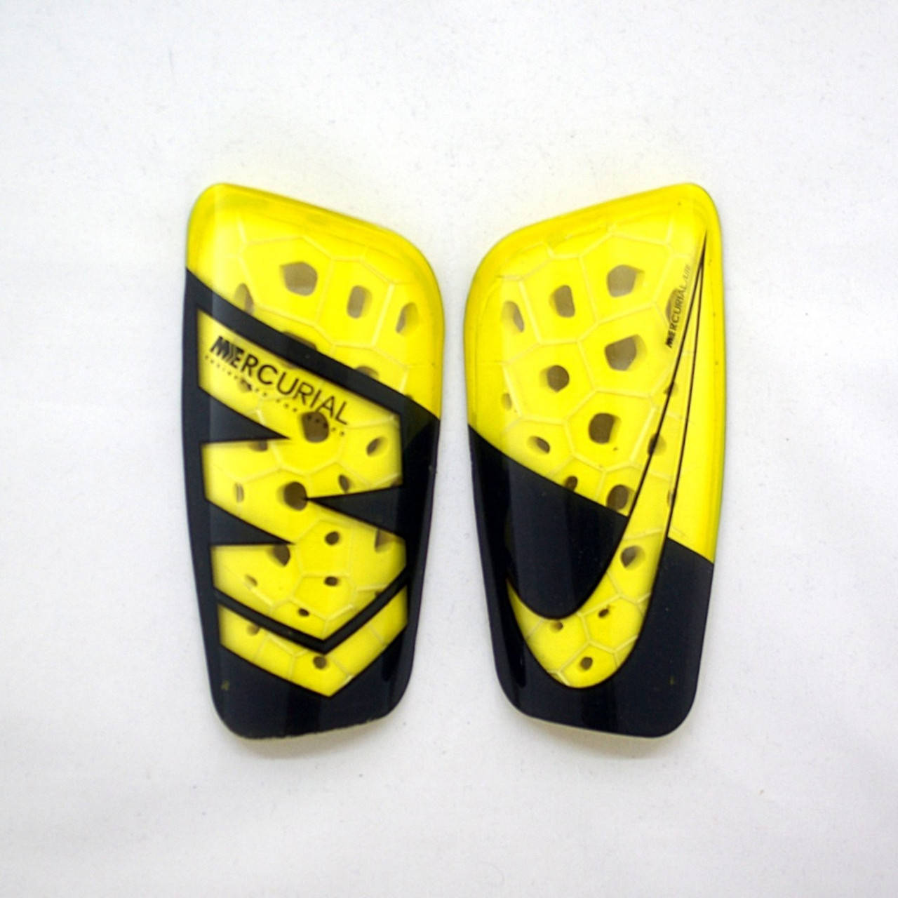 

Щитки футбольные Nike Желто-черные
