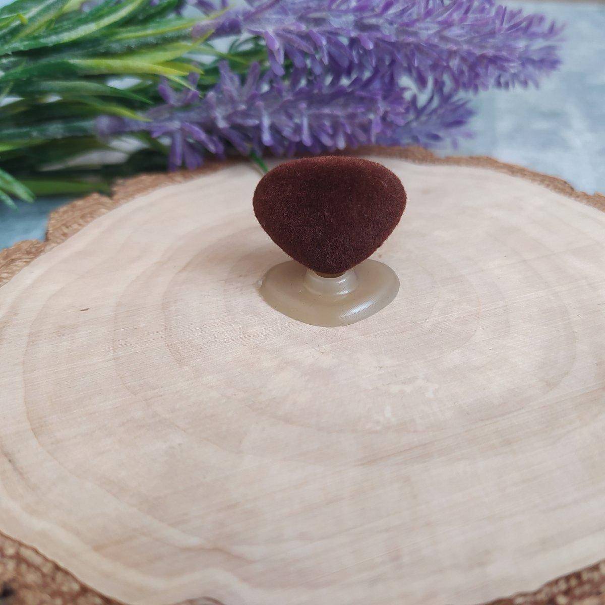 

Носик велюровий коричневий 24мм