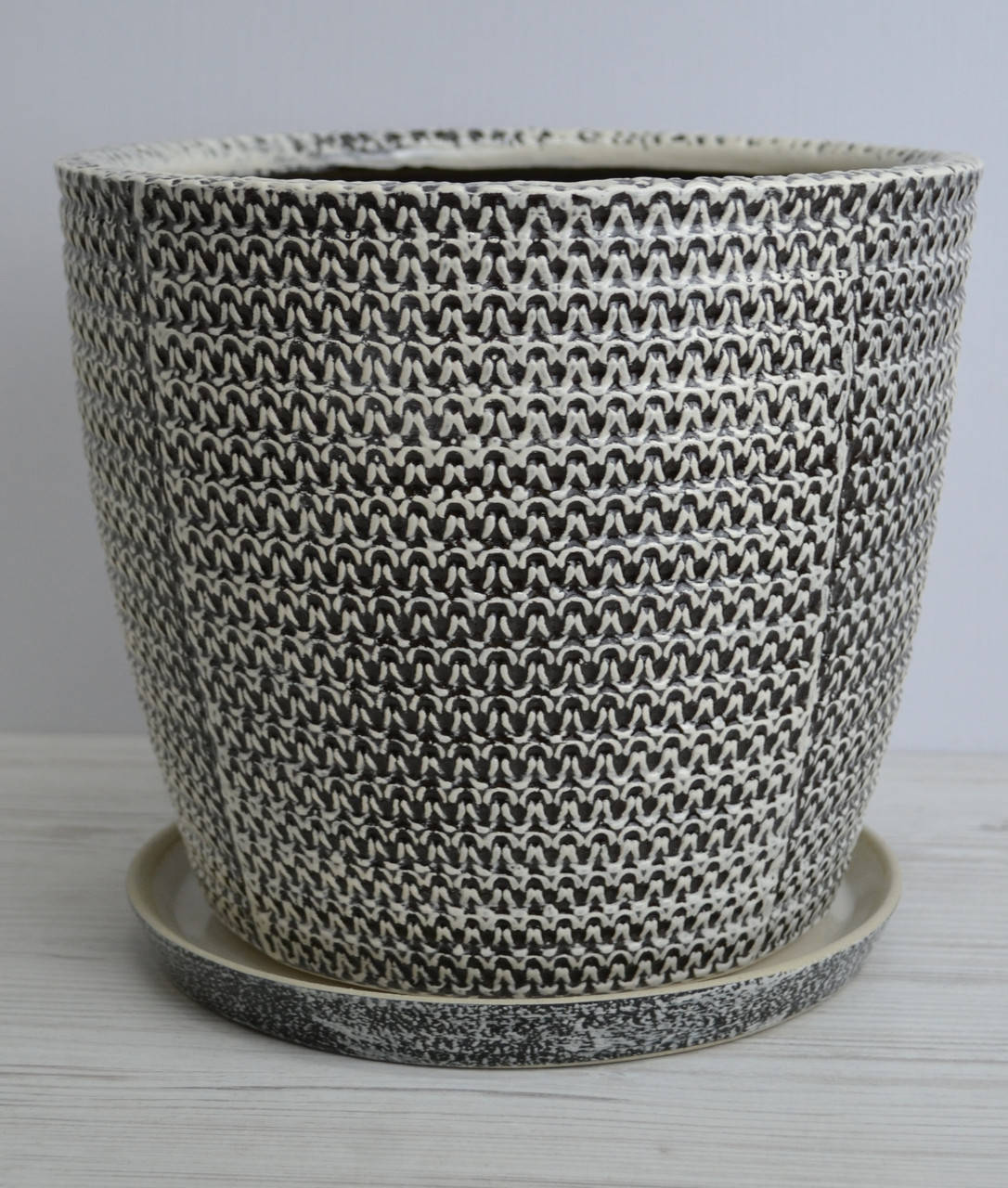 

Горшок керамический для цветов Тай В черно-серый Н19см