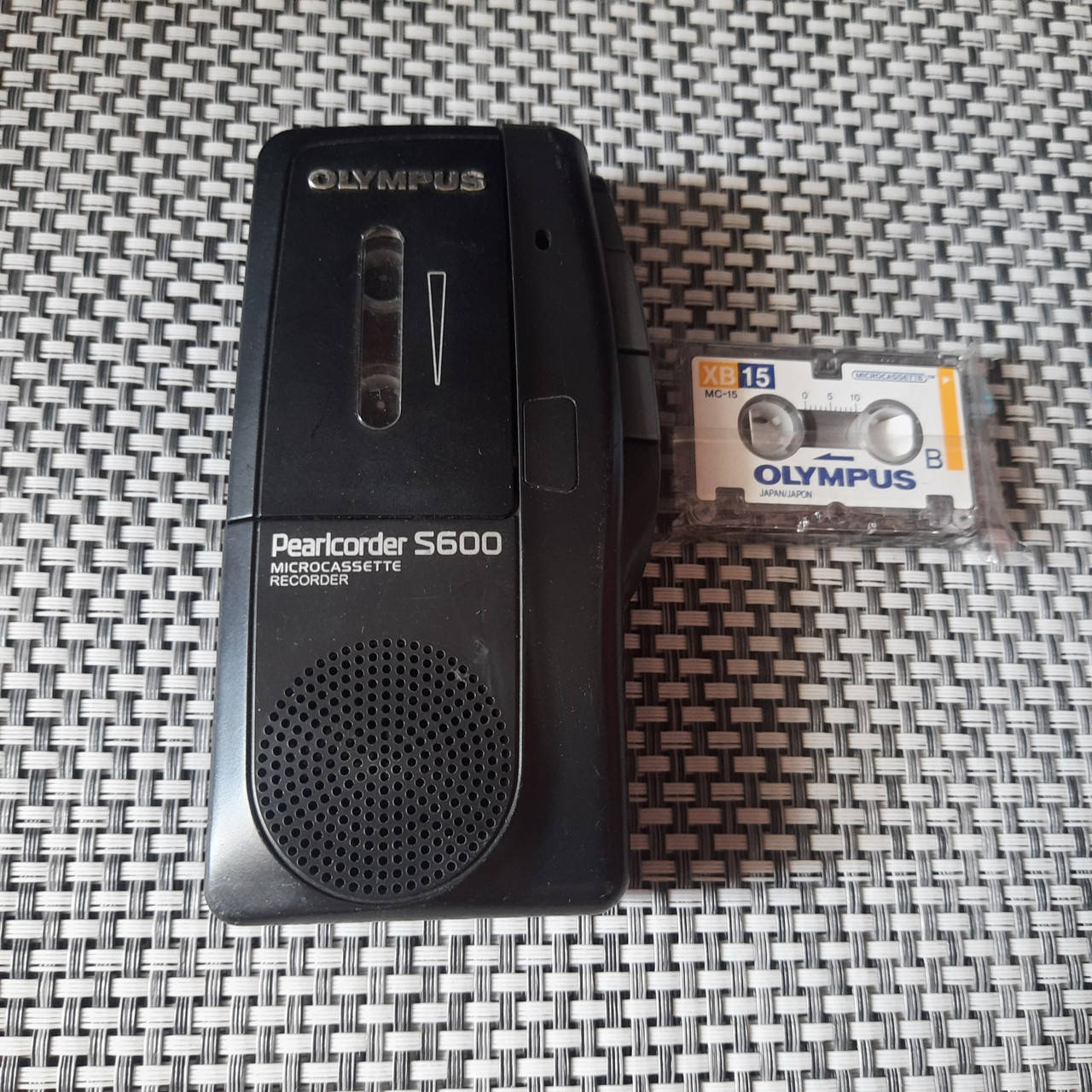 

Диктофон OLYMPUS auto microcassette