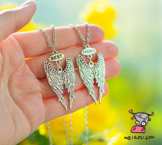

Кулон для двоих друзей "Best Friends. Серебряные крылья. Цена за набор