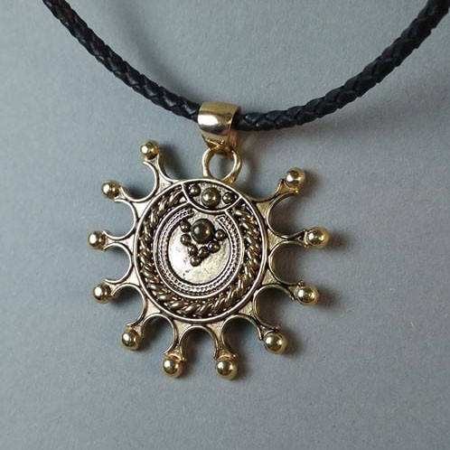 

Женский оберег КОЛТ из ювелирной бронзы