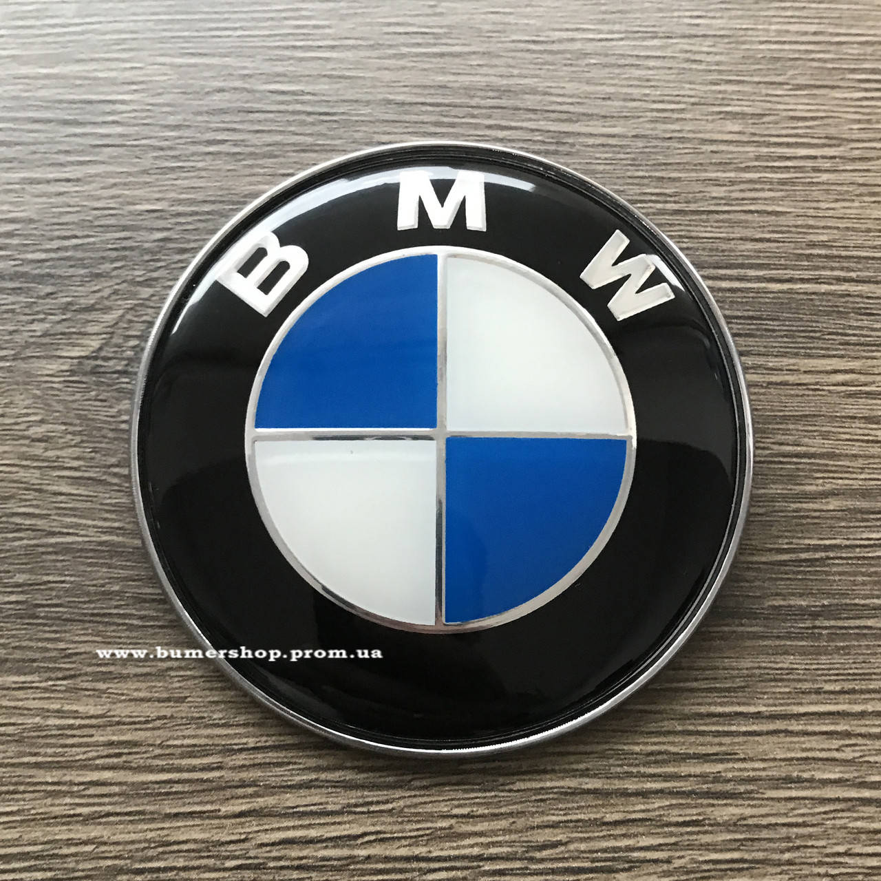 

Эмблема на багажник бмв bmw (74мм) E46, E90, E91, E92, F30, F31