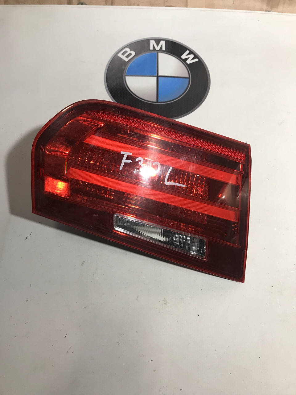 

Стоп,фара,фонарь в крышку багажника зад задний левый бмв bmw ф F30 7371111