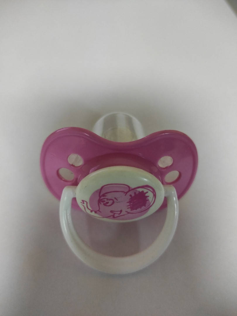 

Пустышка силиконовая анатомическая БЕЗ УПАКОВКИ!!!