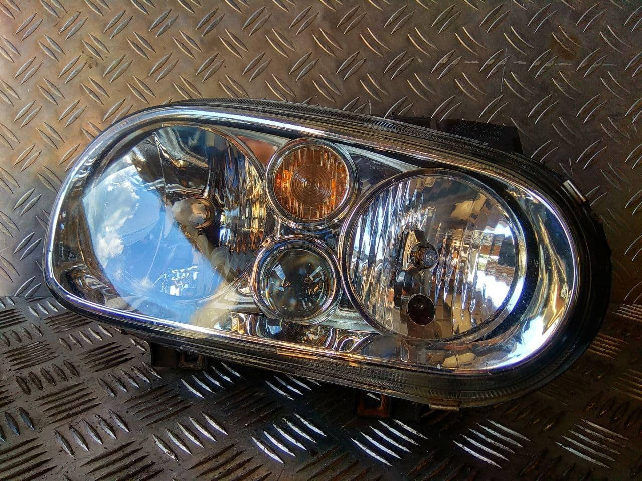 

Б/У Фара передня права/левая Volkswagen Golf 4 1997-2006 (Фольксваген Гольф 4)