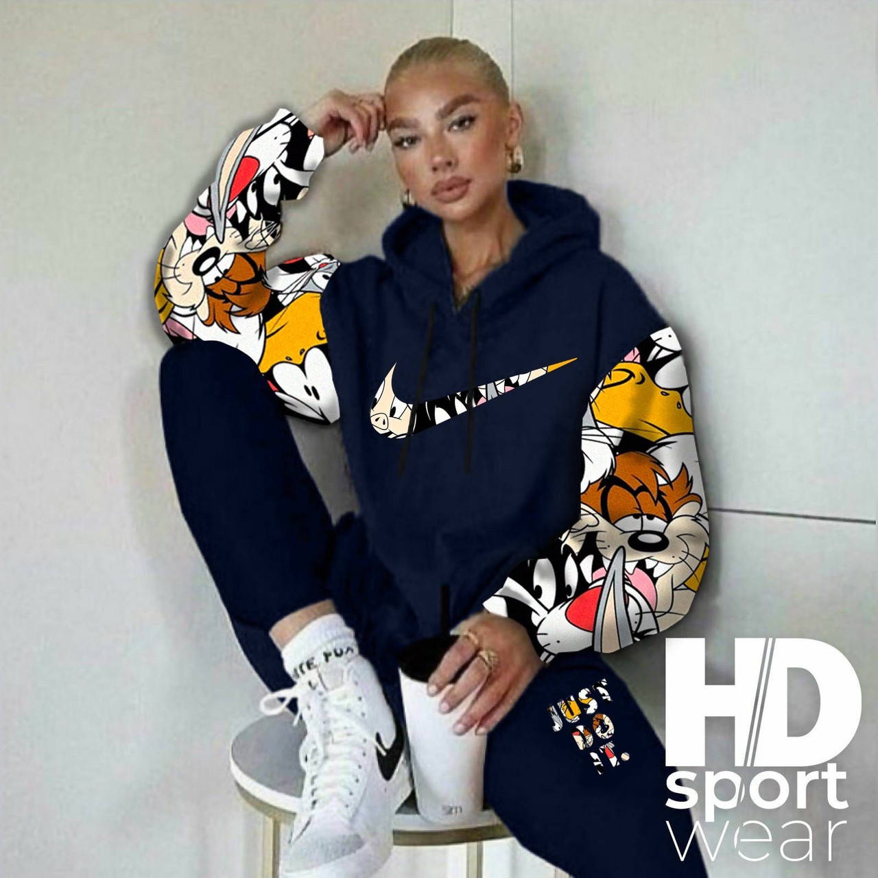 

Женский спортивный костюм NIKE, Disney Размеры :,42,44,46,48,50