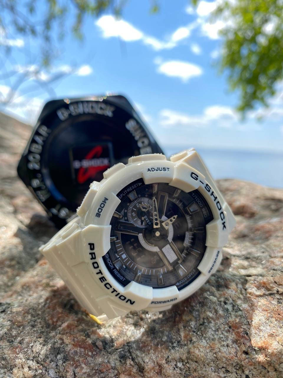 

Часы Casio G-shock белые