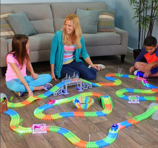 

Детская игрушечная дорога Magic Tracks 360 деталей + 2 машинки (Арт. 5486)