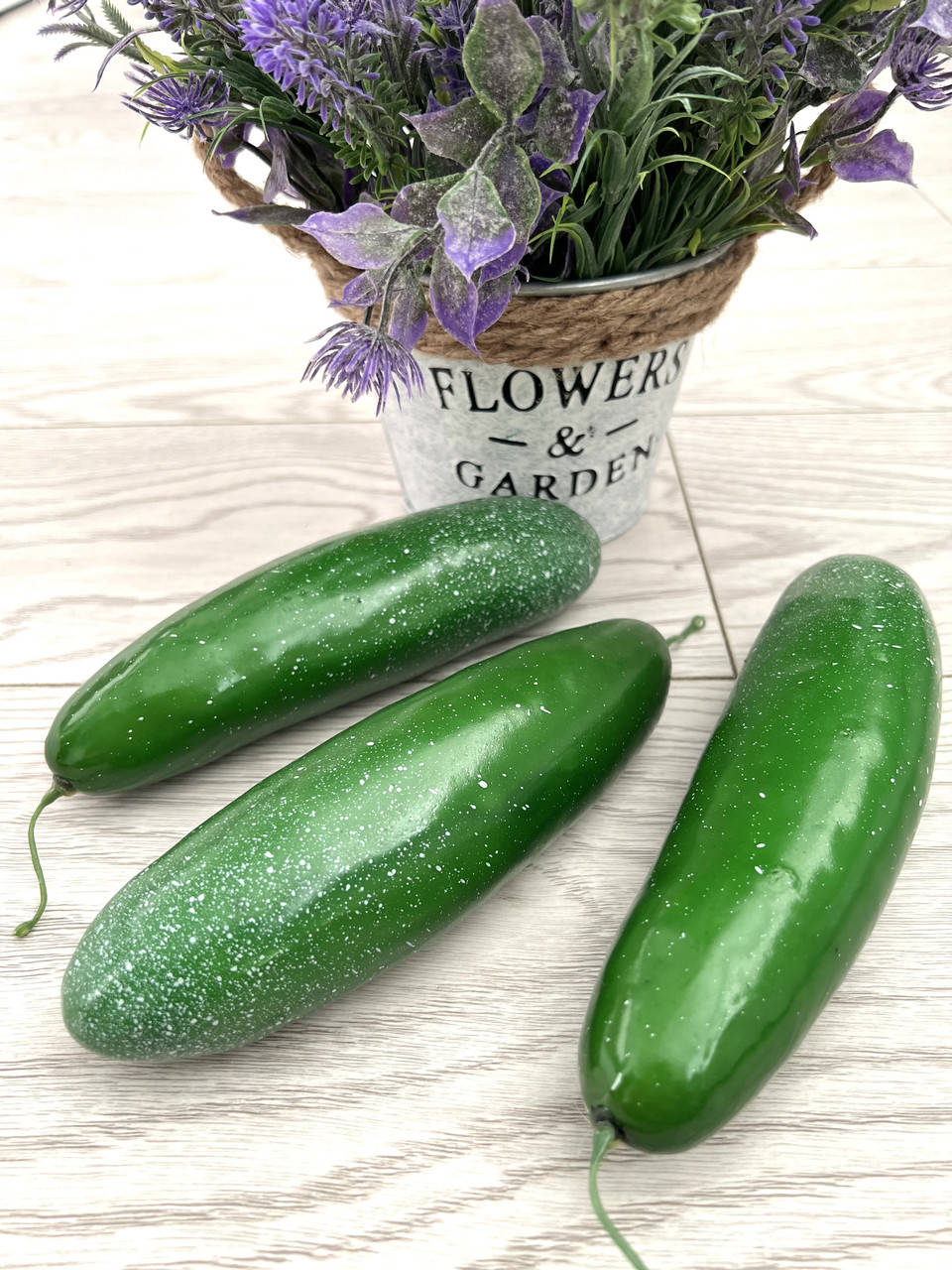 

Искусственный кабачок.Муляж кабачка.