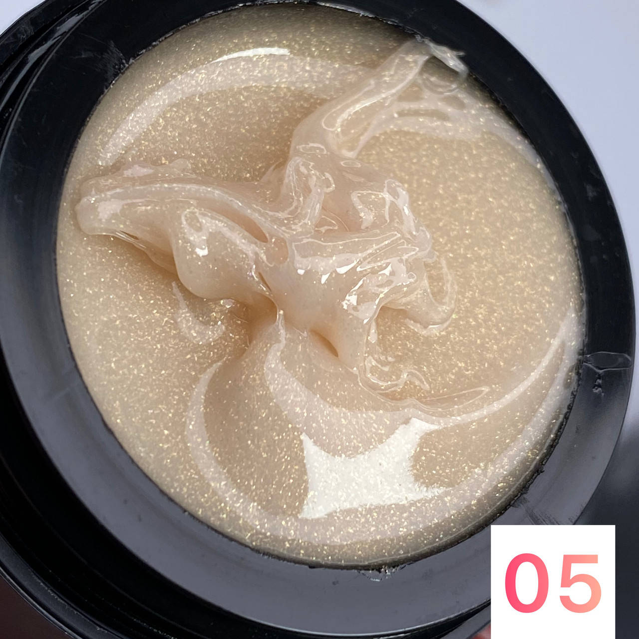 

Акрил-Гель Master 15 ml #05 shimmer hude