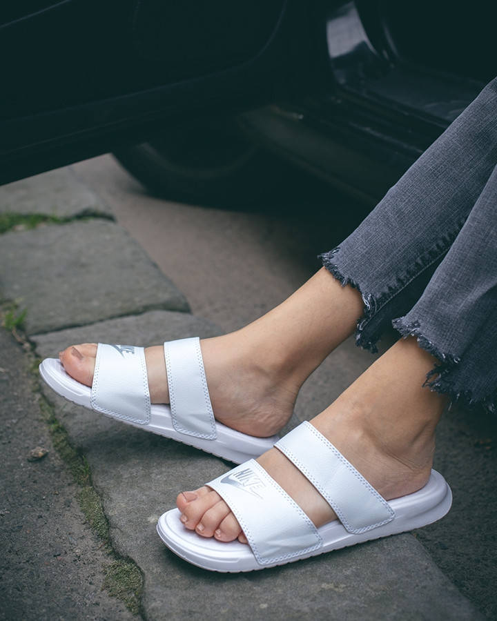 

Nike Benassi Duo Ultra Side White