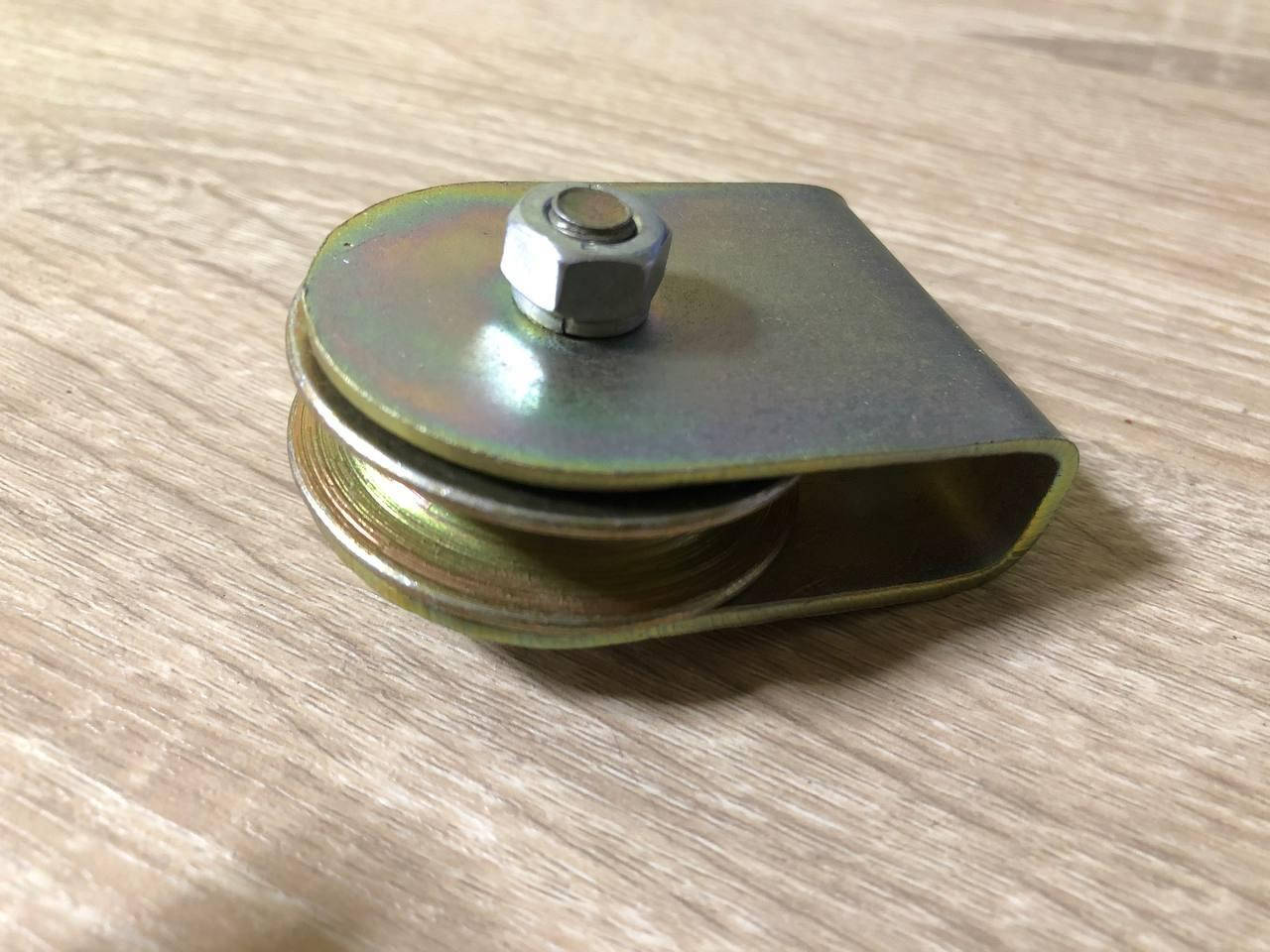 

Ролик стальной с держателем (с подшипником) Ø40