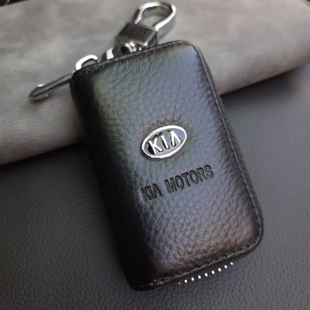 

ЧЕХОЛ ДЛЯ КЛЮЧЕЙ С КАРАБИНОМ KIA, Черный
