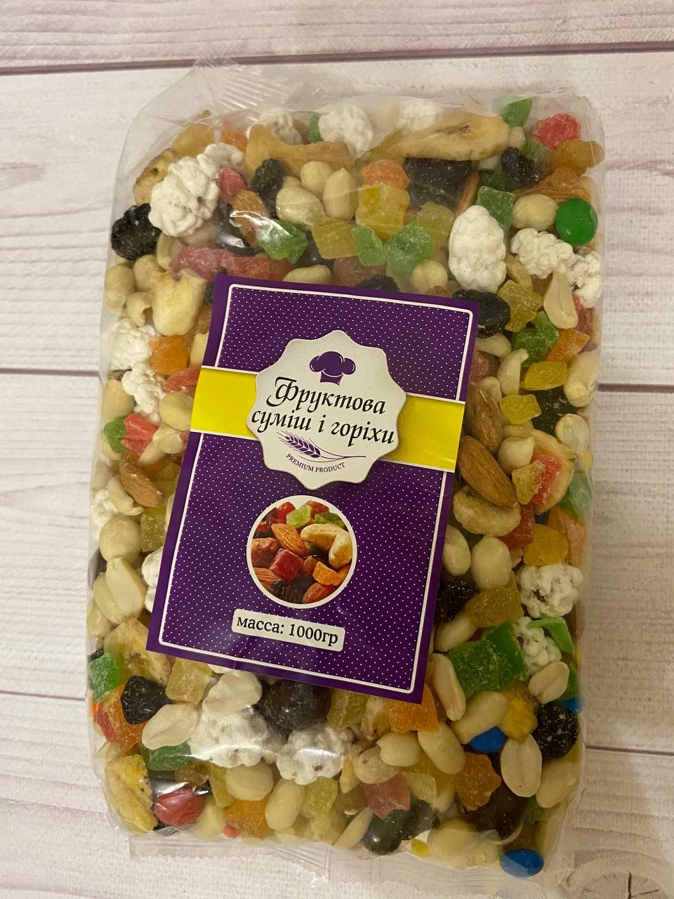

Ассорти орехов, сухофруктов и цукатов 1 кг