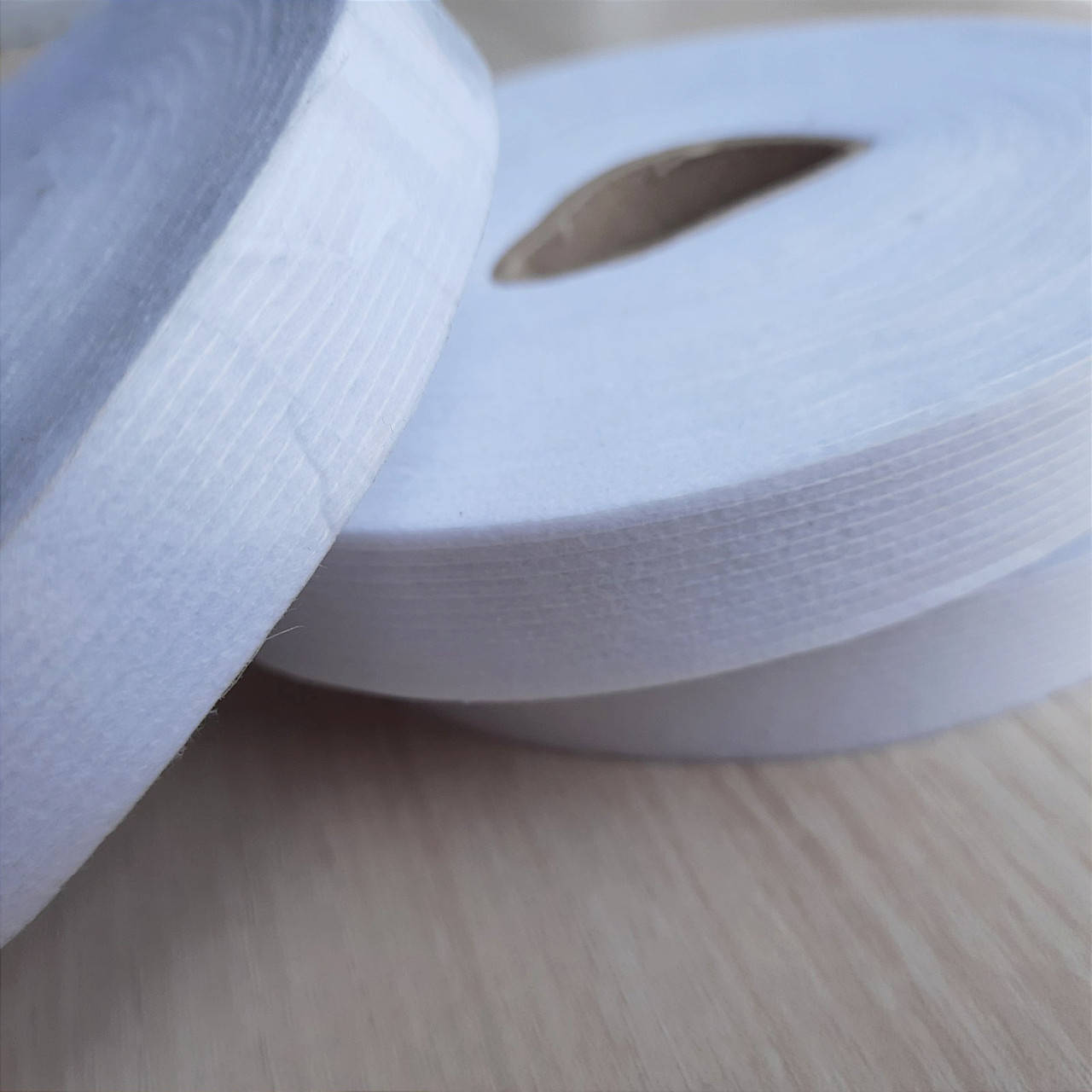 

Тасьма ниткопрошивні клейова дольова, 2 см, бабина 100м, біла, Белый