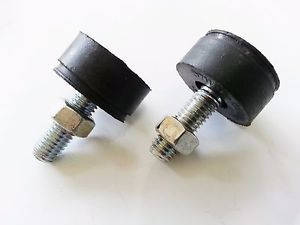 

Упорный отбойник капота SsangYong Rexton 7118105001