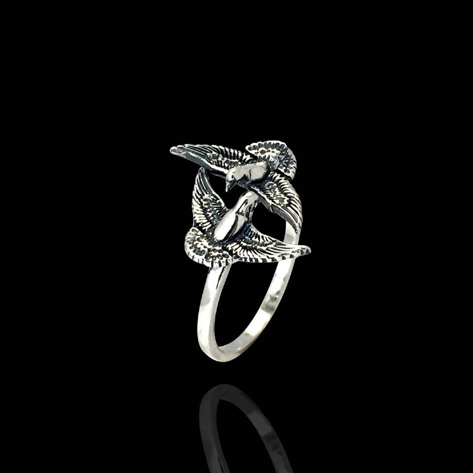 

Серебряное безразмерное кольцо Птицы